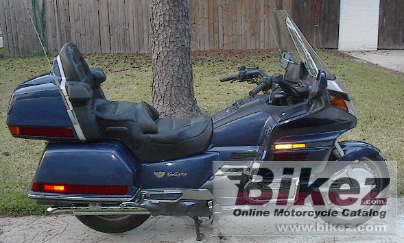 Big ron coblentz gl 1500-6 gold wing picture and wallpaper from Bikez.com